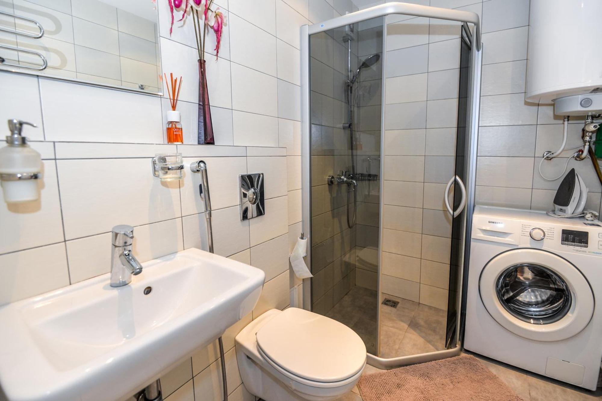 Nida Lotmiskio Apartamentas Eksteriør bilde